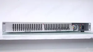 Egalizator Phonic 2x15 benzi.