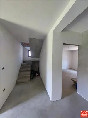 PRET REDUS!!! Casa parter cu pod mansardabil in Livada - imagine 4