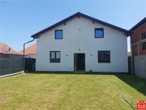 PRET REDUS!!! Casa parter cu pod mansardabil in Livada - imagine 2