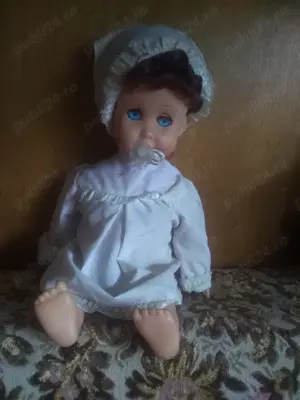 Vand papusa Aradeanca Bebe cu suzeta- 90 RON 