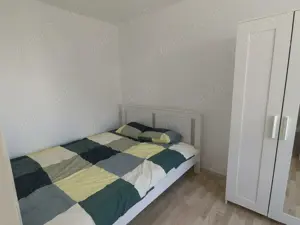 Închiriez apartament  - imagine 2
