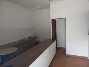 Vând spațiu comercial cu vad intens - imagine 5