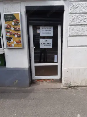 Vând spațiu comercial cu vad intens