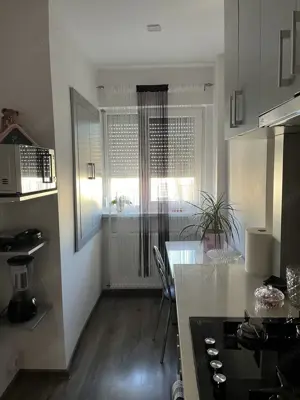 Garsoniera de inchiriat la Piata Romana - imagine 2