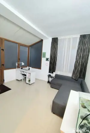 Proprietar ofer apartament cu garaj, beci și curte  în Ghiroda