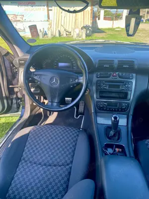 Mercedes C 200 1.8 benzină Kompressor 2003 - imagine 4