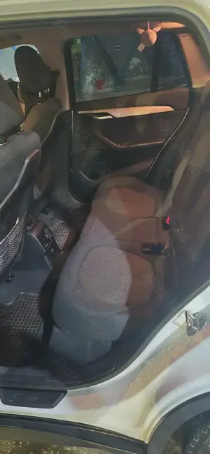 Bmw x1, an 2017 luna 10 - imagine 6