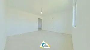 Casa nouă a familiei tale cu 3 camere și terasă   Zimandu Nou - imagine 10