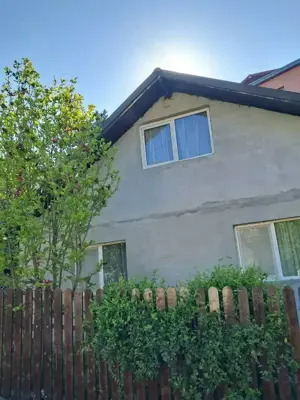 Vând casa cu teren în zona centrala Suceava