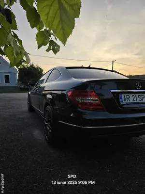 Mercedes W 204 coupe - imagine 2