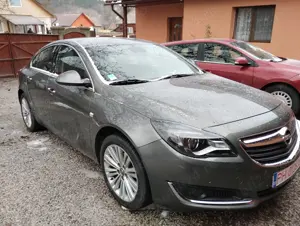 Opel Insignia berlina  sedan 2017 stare perfecta 1598cmc,136CP.diesel,numai 109000 Km.