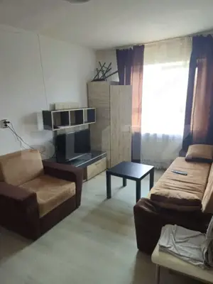 Apartament de vanzare,  cu 2 camere, 33 mp, zona Piata 1 Mai