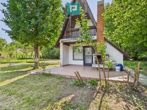 Căsuță de vacanță – cu POTENȚIAL DE INVESTIȚIE