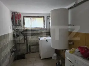 Casa  cu piscina ,7 camere, 447 mp - teren 1535mp, Vetis - imagine 17