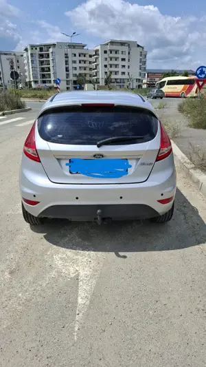Ford fiesta 2009 benzina+gpl - imagine 4