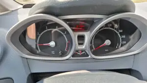 Ford fiesta 2009 benzina+gpl - imagine 7