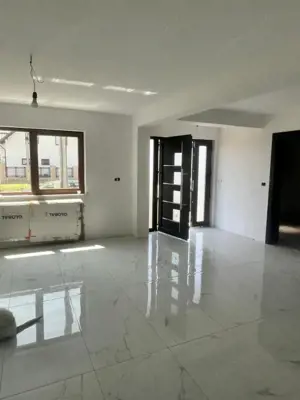 Casa individuala 200 mp, teren 600 mp, Radauti