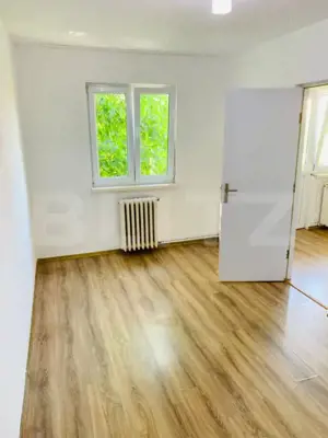 Apartament de vanzare, cu două camere, 37 mp, zona Dâmbu Pietros