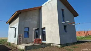 Vand casa la gri FANTANELE cartier nou