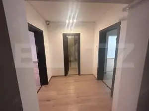 Apartament cu 2 camere, decomandat, centrala si AC, parter, cartier 1 Mai