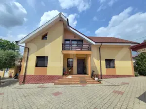 Casa 6 camere, 3 bai, 180 mp utili, 819 mp teren, Tiganasi