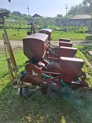 Semanatoare porumb gaspardo - imagine 5 Semanatoare porumb gaspardo - imagine 5