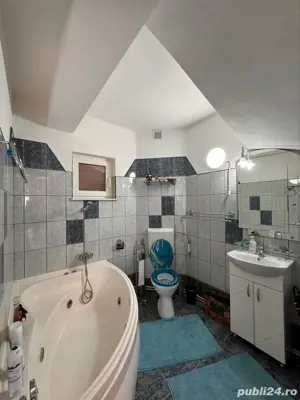 Casa zona Calugareni - imagine 11