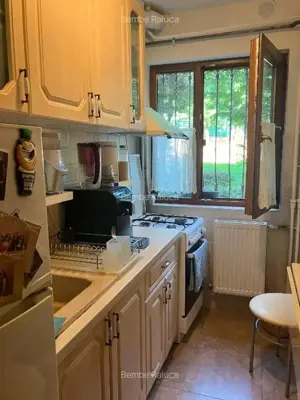 APARTAMENT CU 2 CAMERE IN ZONA CL ARADULUI LA 90.000 EURO - imagine 11