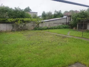 Proprietar!  Vând casă cu teren generos în cartierul Florilor,,Brașov, ideală pentru investiții - imagine 6