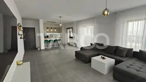 Penthouse de lux de vanzare 4 camere în Sebes