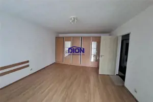 Mall Vitan  -  Calea Vitan  adiacent - imagine 2