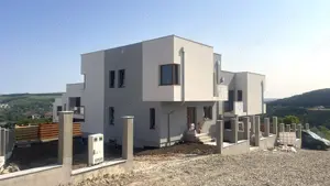 Casa de vanzare 150mp Vivo Floresti zona str Razoare