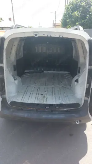 Dacia Logan marfa - imagine 2