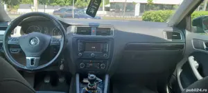  Vând Volkswagen jetta    - imagine 7