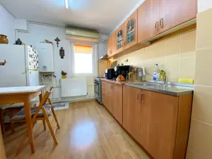 Apartament 4 camere de vânzare-Mangalia, zona:Parc Evergreen - 900m până la Portul Turistic Faleză - imagine 4