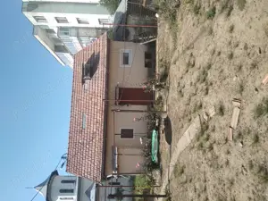 Vând casă an cartier combinat