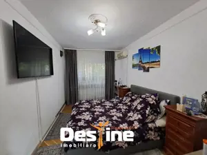 MIRCEA CEL BATRAN, Apartament 2 camere, decomandat, 109.900 Euro - imagine 3