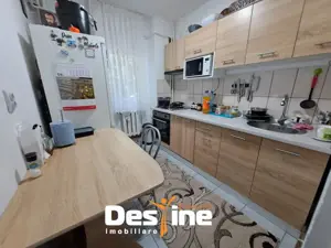 MIRCEA CEL BATRAN, Apartament 2 camere, decomandat, 109.900 Euro - imagine 4