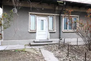 Gara - Spitalul CFR - Str. Scolii, casa din caramida, teren 380 mp! - imagine 3