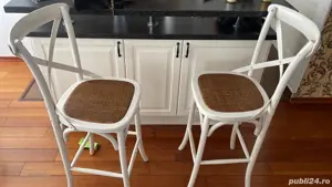 Scaune din lemn pentru bar