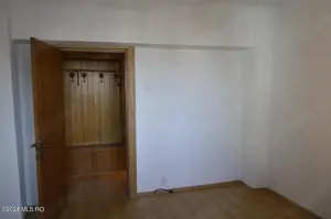 Centru - Apartament 4 camere - 103 mp, 3 balcoane, loc de parcare! - imagine 6