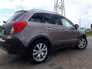 Opel Antara 4x4   Ideală pentru familie, întreținută exemplar - imagine 2