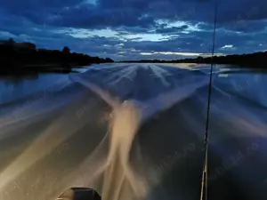 Barca sea ray cu motor suzuki 70 cp