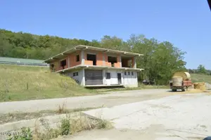 Bogati - Glimbocel, cladire cu suprafata utila 538 mp, teren 1000 mp