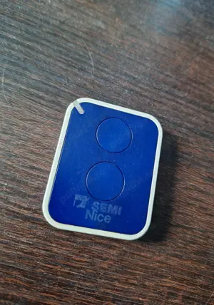 Telecomanda originala Nice ON2EFM 2 canale 868.46 MHz albastru ONE2EFM