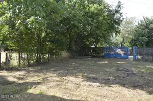 Suseni - Teren intravilan cu casa batraneasca, plan, suprafata 4700 mp - imagine 16