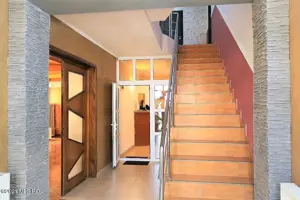 Mamaia Nord - Langa Mare, pensiune la cheie, 11 camere, 9 bai! - imagine 7