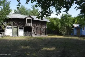 Suseni - Teren intravilan cu casa batraneasca, plan, suprafata 4700 mp - imagine 4