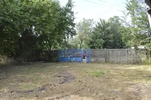 Suseni - Teren intravilan cu casa batraneasca, plan, suprafata 4700 mp - imagine 9