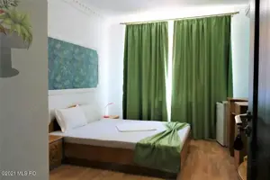 Mamaia Nord - Langa Mare, pensiune la cheie, 11 camere, 9 bai! - imagine 16